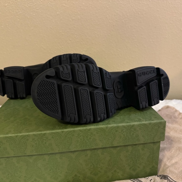 Gucci Women's Black GG Supreme Horsebit Chunky Boots - Picture 4 of 5